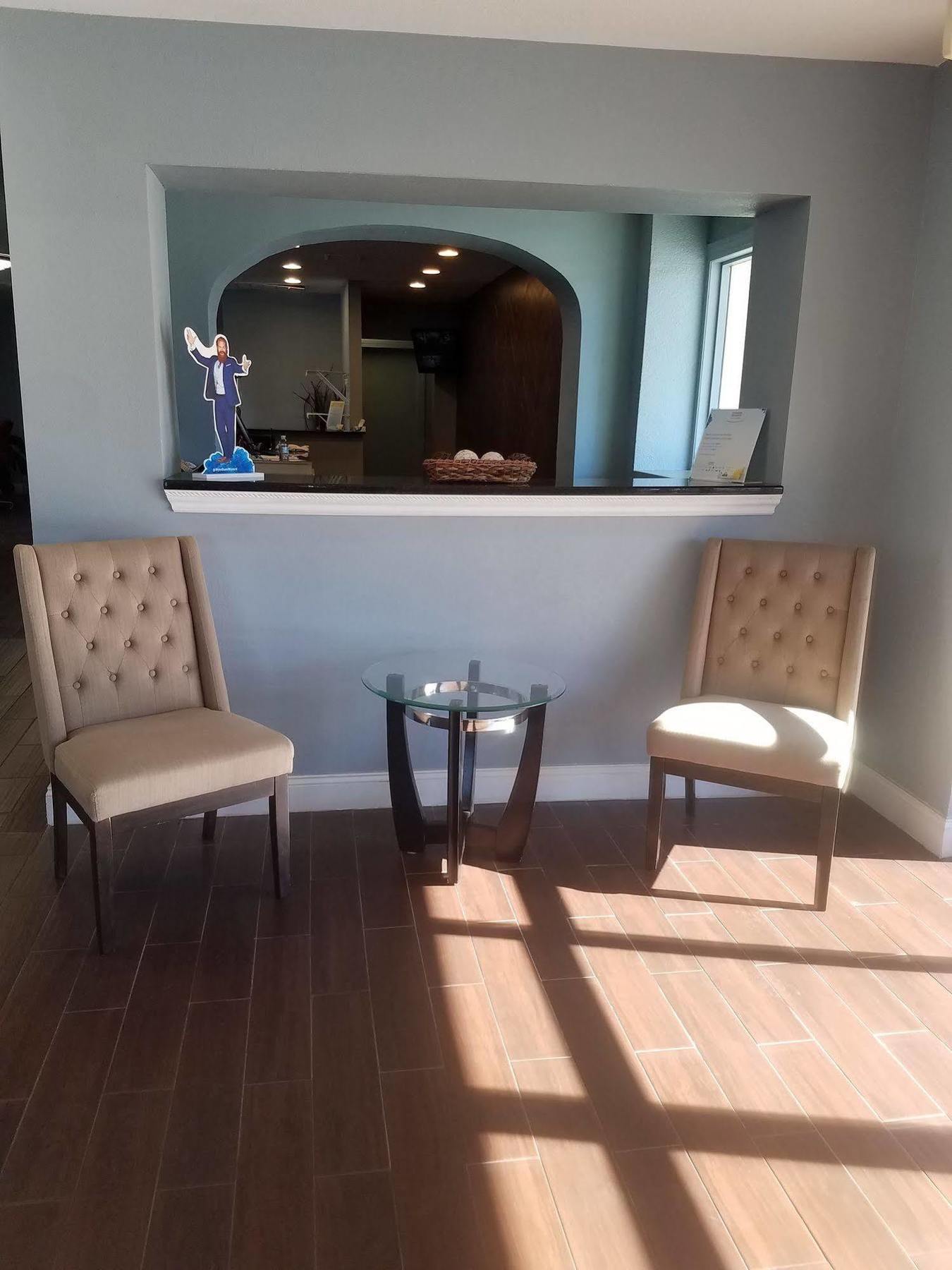 Days Inn & Suites By Wyndham Wichita East Luaran gambar